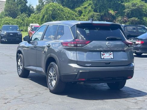 Used 2024 Nissan Rogue S AWD/4WD image 13