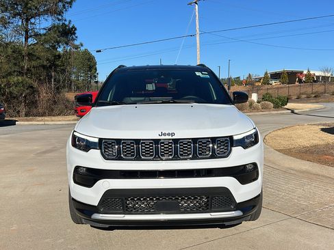 Used 2024 Jeep Compass Limited w/ Elite Group image 5