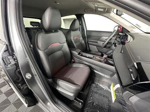 New 2025 Nissan Kicks SR image 11