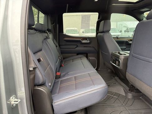 Used 2023 Chevrolet Silverado 1500 High Country w/ High Country Premium Package AWD/4WD image 25