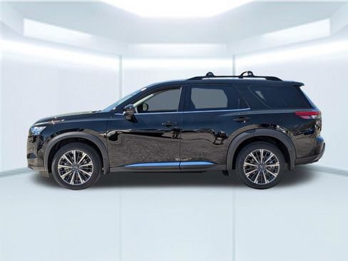 New 2026 Nissan Pathfinder Platinum w/ Cargo Package FWD image 2