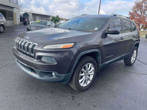 Used 2014 Jeep Cherokee Limited w/ Trailer Tow Group image 2
