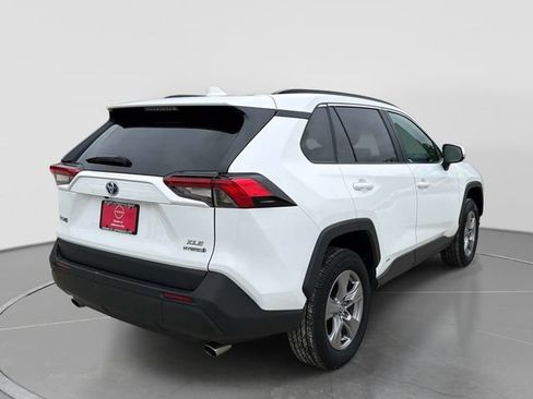 Used 2024 Toyota RAV4 XLE AWD/4WD image 4