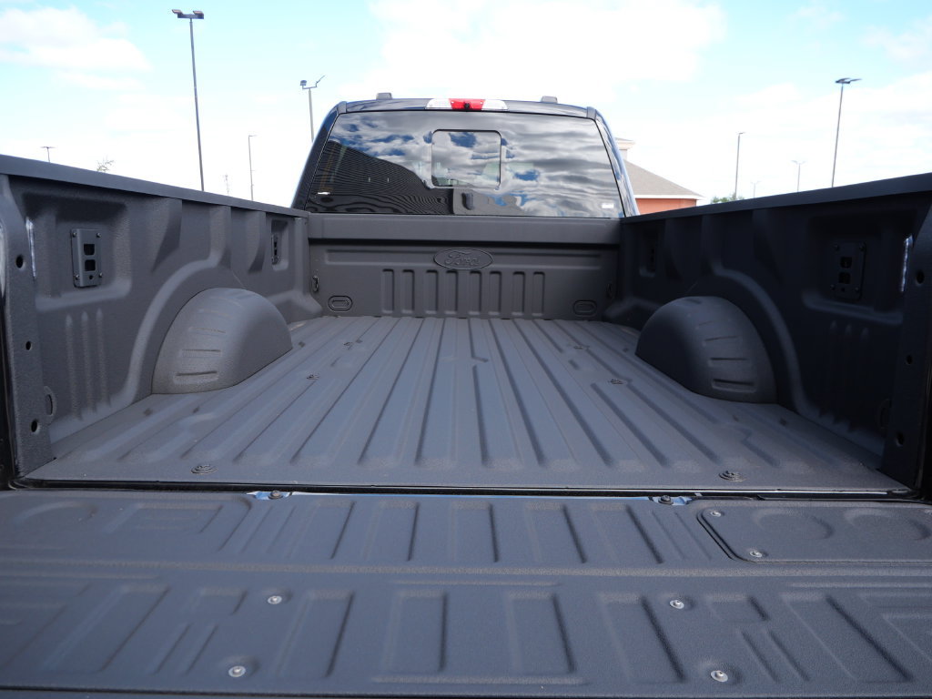 New 2026 Ford F350 Lariat w/ Black Appearance Package AWD/4WD image 13