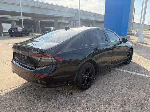 Used 2025 Honda Accord SE image 5