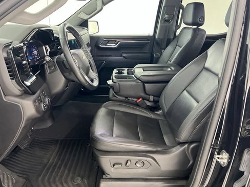 Used 2024 Chevrolet Silverado 1500 LT w/ Leather Package AWD/4WD image 18