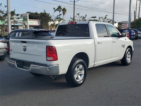 Used 2021 RAM 1500 Classic SLT image 4