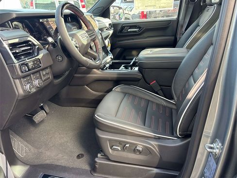 New 2026 GMC Yukon XL AT4 Ultimate image 13