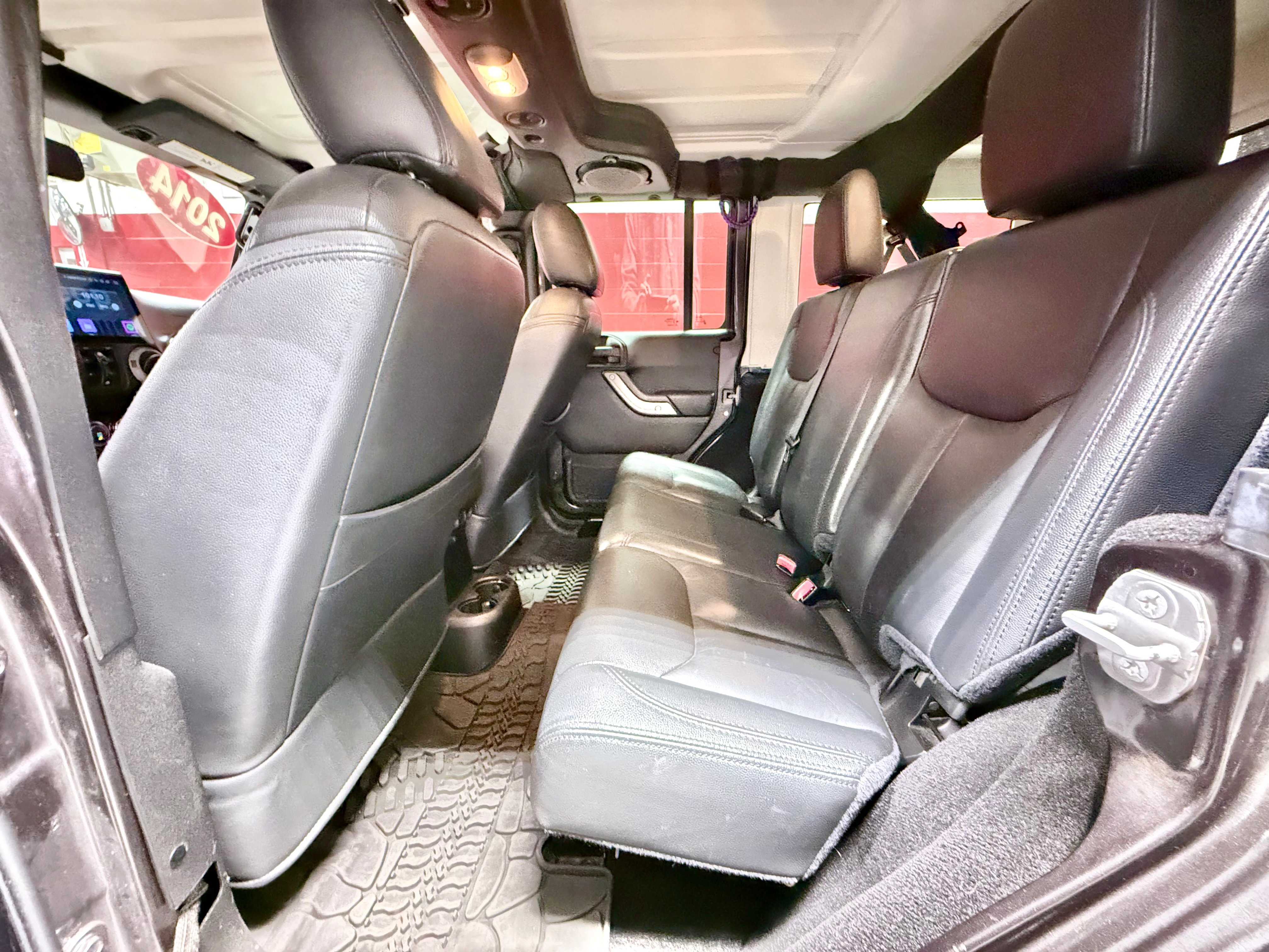 Used 2014 Jeep Wrangler Unlimited Sport w/ Quick Order Package 24S AWD/4WD image 25