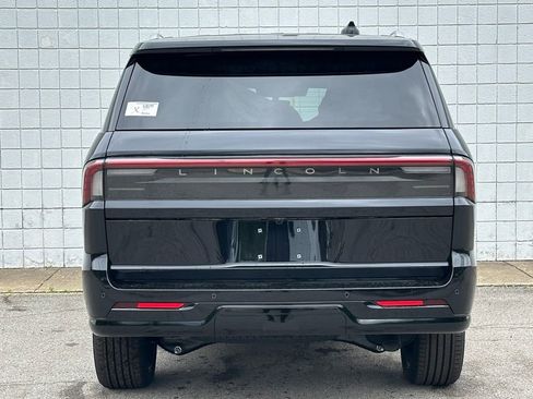 New 2026 Lincoln Navigator L Reserve AWD/4WD image 5