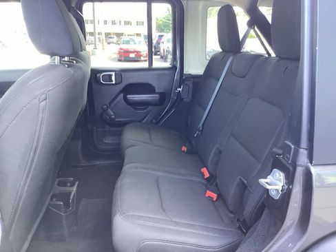 Used 2021 Jeep Wrangler Unlimited Sport AWD/4WD image 12