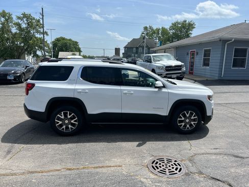 Used 2023 GMC Acadia SLE w/ Driver Convenience Package AWD/4WD image 2