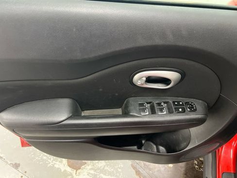 Used 2019 Kia Soul FWD image 20