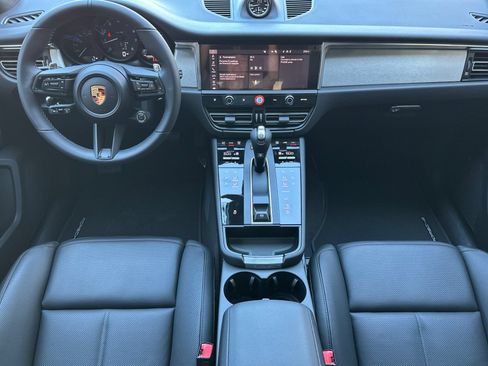 New 2026 Porsche Macan AWD/4WD image 6