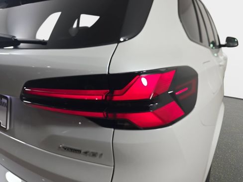 New 2026 BMW X5 xDrive40i AWD/4WD image 35
