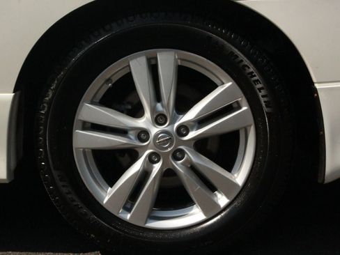 Used 2014 Nissan Quest SL FWD image 35