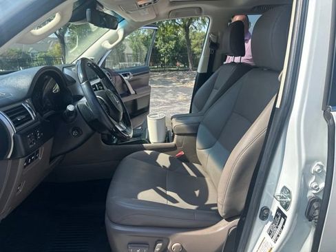 Certified 2023 Lexus GX 460 Premium w/ Accessory Package AWD/4WD image 11