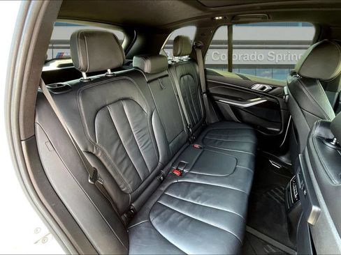Used 2019 BMW X5 xDrive40i w/ Premium Package 2 AWD/4WD image 25