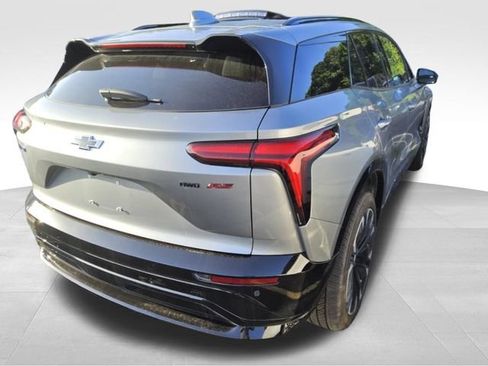 Used 2025 Chevrolet Blazer EV RS AWD/4WD image 2