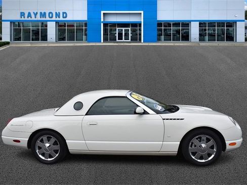 Used 2003 Ford Thunderbird Base image 2
