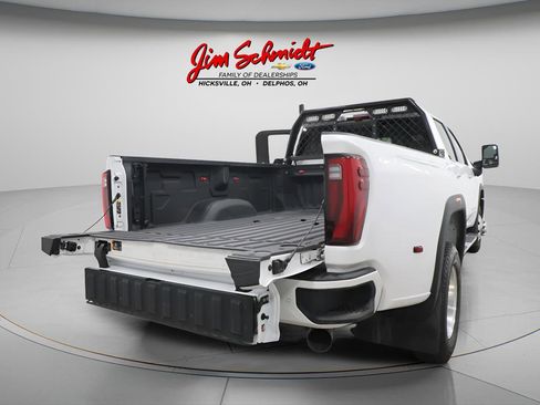 Used 2025 GMC Sierra 3500 Denali w/ Denali Reserve Package image 38