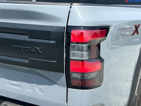 Used 2025 Nissan Frontier Pro-X w/ Pro Convenience Package RWD image 13