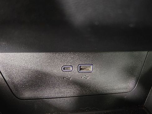 Used 2025 Chevrolet Equinox RS w/ Convenience Package III image 24