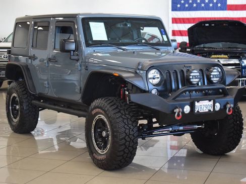 Used 2014 Jeep Wrangler Unlimited Sport w/ Quick Order Package 24S AWD/4WD image 2