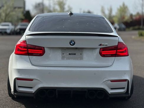 Used 2018 BMW M3 image 4