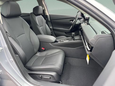 New 2025 Honda Accord EX-L image 17