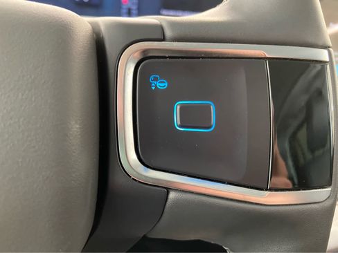 Used 2025 Ford Expedition Active image 25