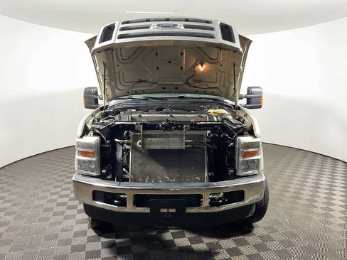 Used 2010 Ford F250 XL image 4