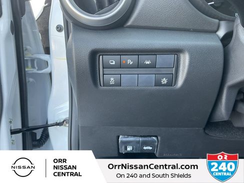 Used 2025 Nissan Versa S w/ Trunk Package FWD image 18