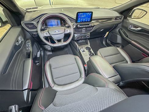 New 2026 Ford Escape ST-Line Select w/ Class II Trailer Tow Package image 9