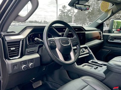 Used 2024 GMC Sierra 3500 Denali w/ Denali Reserve Package AWD/4WD image 38