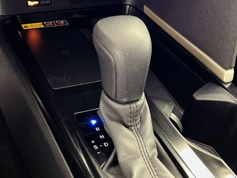 Used 2025 Toyota Camry LE image 22