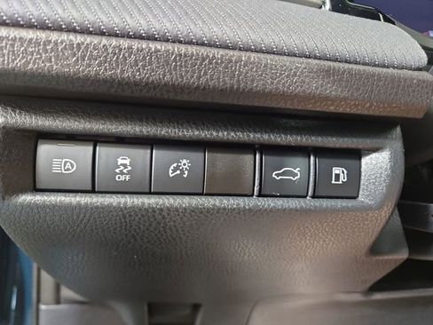 Used 2025 Toyota Camry SE FWD image 28
