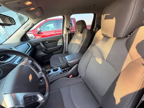Used 2015 Chevrolet Traverse LT FWD image 5