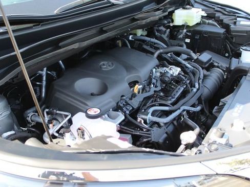 Certified 2026 Toyota Sienna XLE FWD image 61