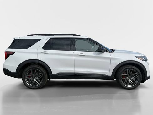 New 2026 Ford Explorer ST-Line w/ ST-Line Street Pack AWD/4WD image 36