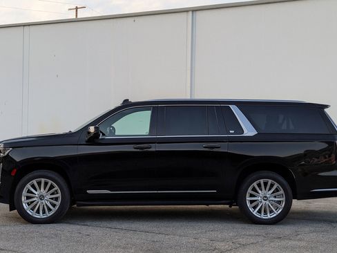 Used 2021 Cadillac Escalade ESV Luxury image 3