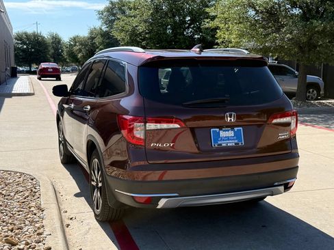 Used 2019 Honda Pilot Touring image 3