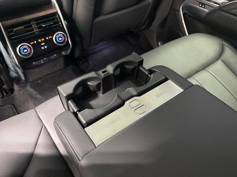 Used 2023 Land Rover Range Rover SE image 24