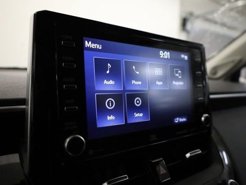 Used 2022 Toyota Corolla Cross XLE w/ Convenience Package image 17