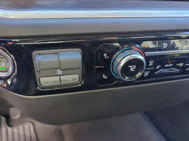 Used 2026 GMC Sierra 1500 SLT AWD/4WD image 18