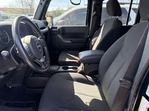 Used 2018 Jeep Wrangler Unlimited Sport S image 5