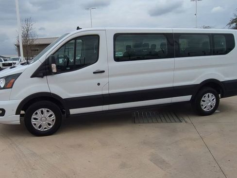 Used 2023 Ford Transit 350 XLT image 5