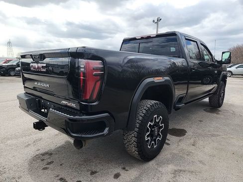 Used 2024 GMC Sierra 2500 AT4 w/ AT4 Preferred Package AWD/4WD image 6
