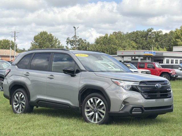 Used 2025 Subaru Forester Touring AWD/4WD image 14