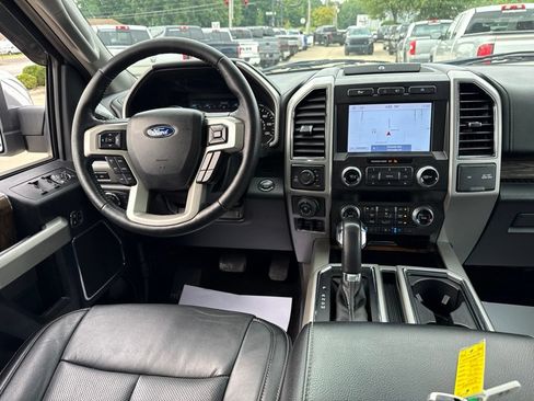 Used 2019 Ford F150 Lariat w/ Equipment Group 502A Luxury AWD/4WD image 12